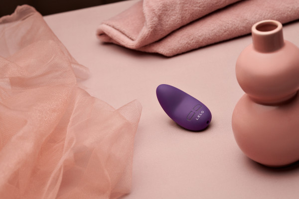 Lelo Lily 3 Dark Plum Henne Lelo Lily 3 Dark Plum Henne